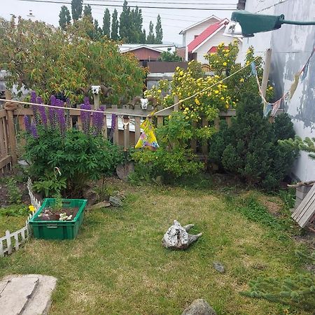 Cabana El Buho - Esmeralda Puerto Natales Bagian luar foto